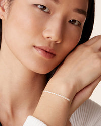 Dainty Freshwater Pearl Bracelet de Jessys