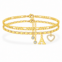 Collar Amara dorado de doble cadena con inicial A y corazón