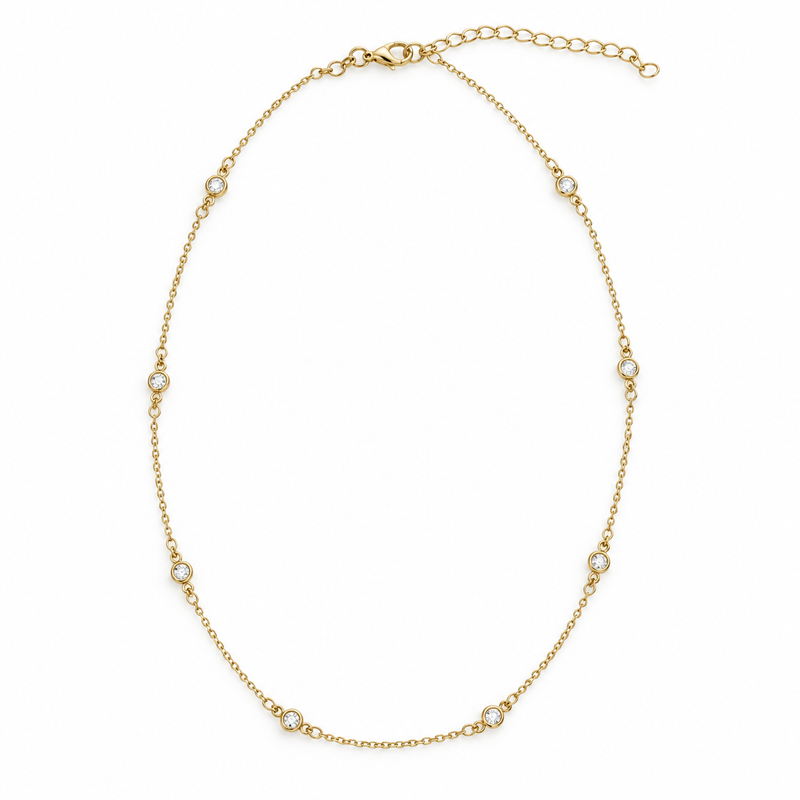Collar Liora dorado de cadena fina con detalles brillantes