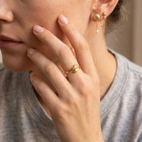 Anillo abrazo eterno dorado